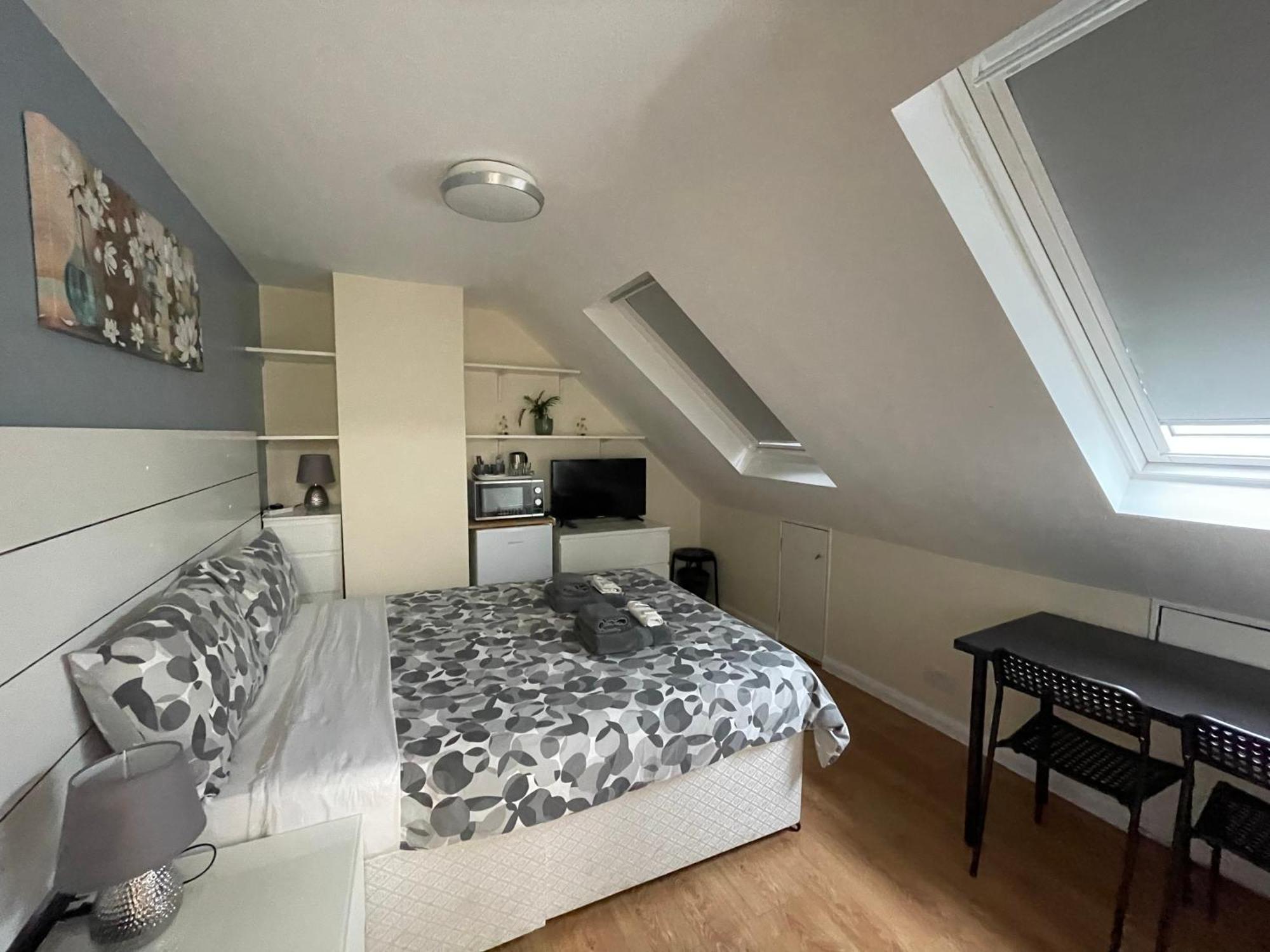 Kensal Lodge 2 Guest House London Exterior photo